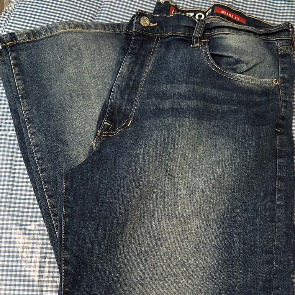 Izod Men's Dark Blue Relaxed Jeans